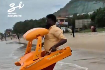 remote-controlled lifesaving boat